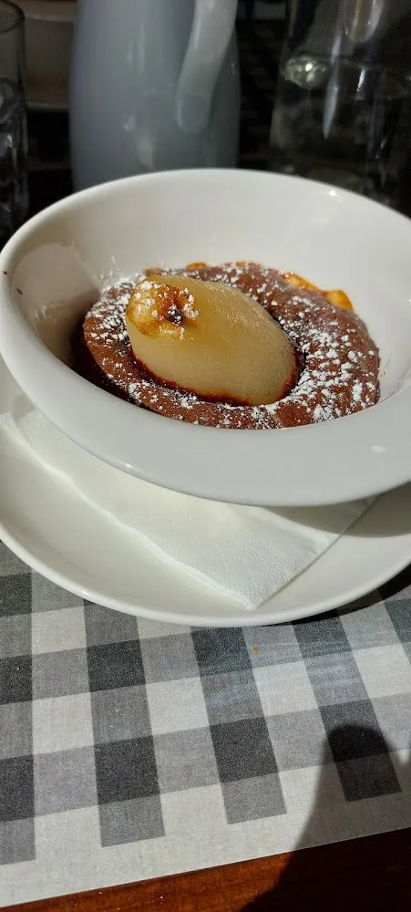 Gateau Au Chocolat & Poir Pochee